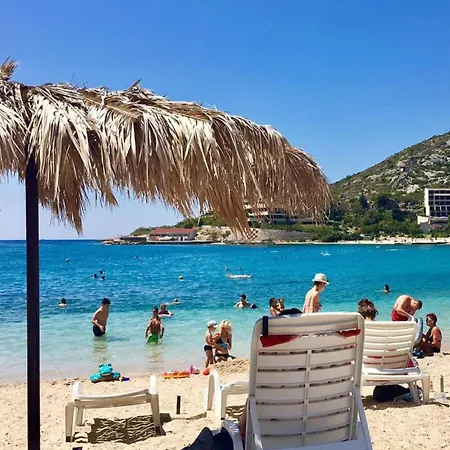 Willa Oliva - Two Bedroom With Terrace And Swimming Pool