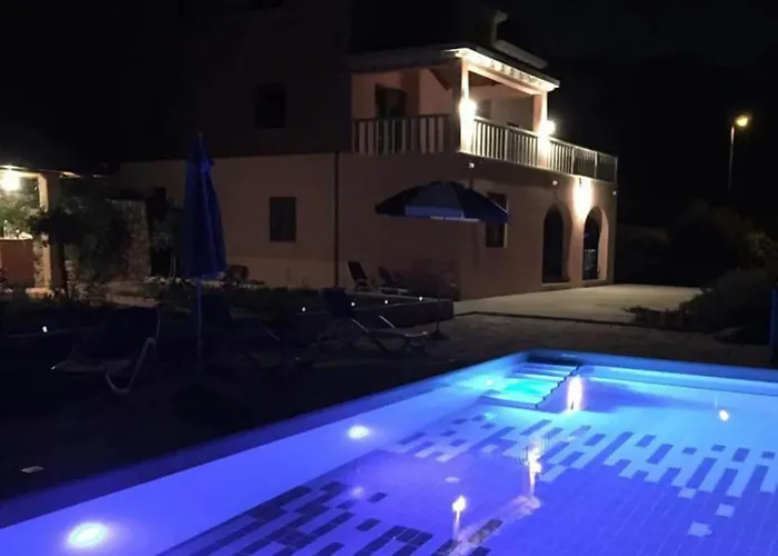 Oliva - Two Bedroom With Terrace And Swimming Pool فيلة Gruda