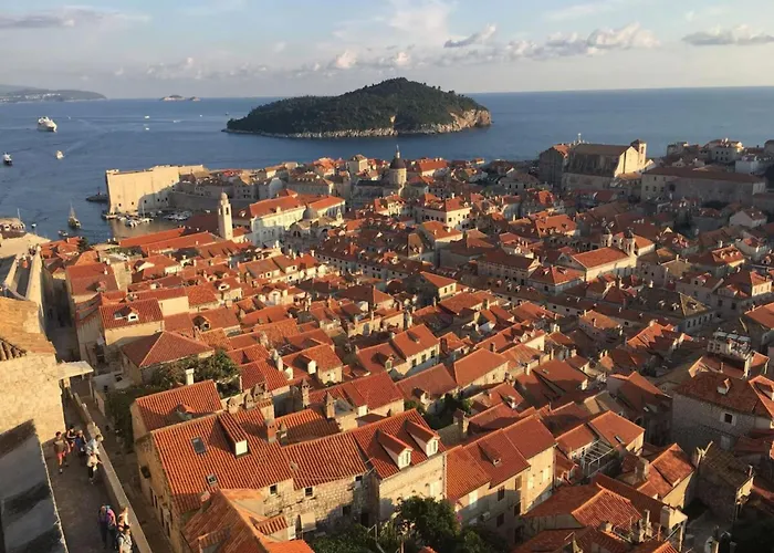 Oliva - Two Bedroom With Terrace And Swimming Pool