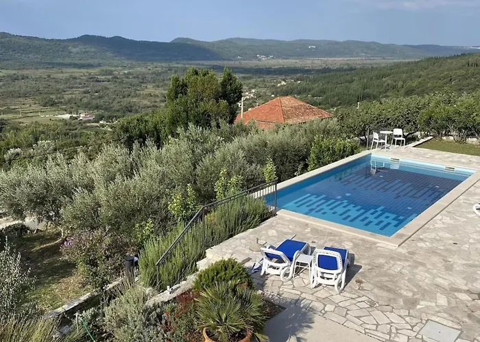 Oliva - Two Bedroom With Terrace And Swimming Pool فيلة *