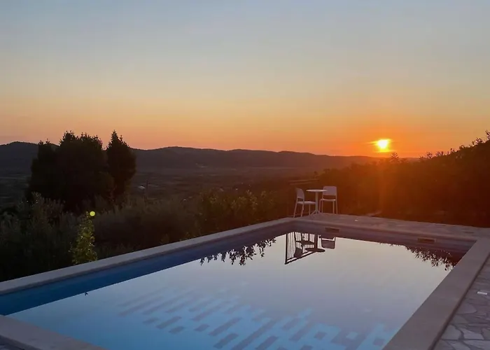 Oliva - Two Bedroom With Terrace And Swimming Pool Gruda