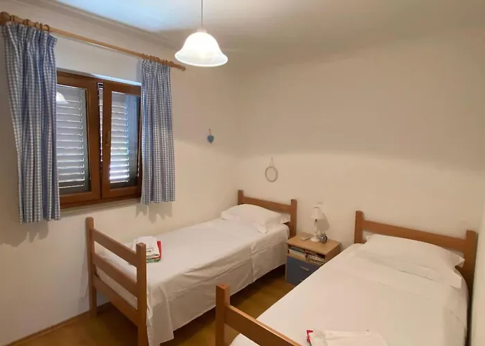 Oliva - Two Bedroom With Terrace And Swimming Pool Gruda